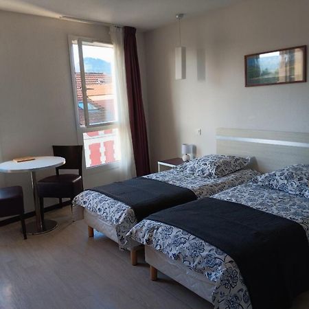 Studio 24M2 Au 4Eme Etage Ascenseur A Cote De La Gare Sncf Lourdes Zewnętrze zdjęcie
