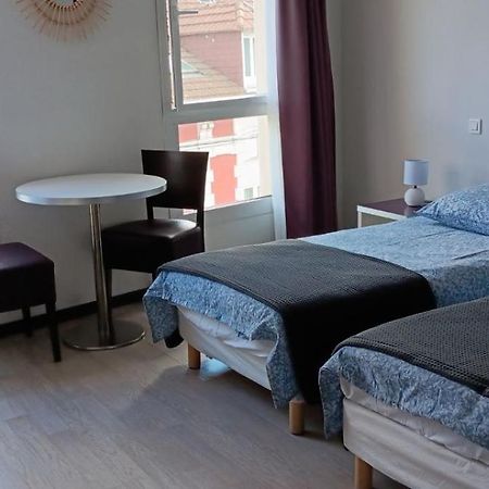 Studio 24M2 Au 4Eme Etage Ascenseur A Cote De La Gare Sncf Lourdes Zewnętrze zdjęcie