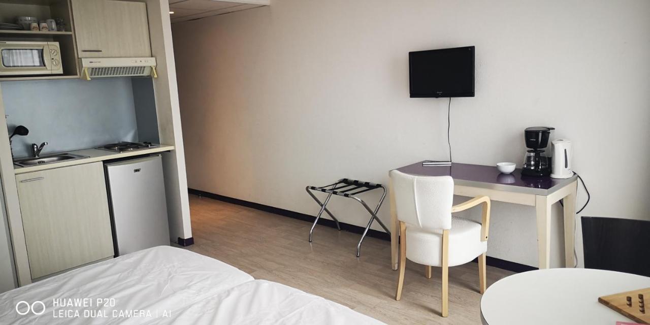 Studio 24M2 Au 4Eme Etage Ascenseur A Cote De La Gare Sncf Lourdes Zewnętrze zdjęcie