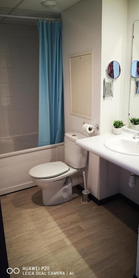 Studio 24M2 Au 4Eme Etage Ascenseur A Cote De La Gare Sncf Lourdes Zewnętrze zdjęcie